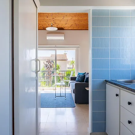 Διαμέρισμα Lazuli Stylish 1-br W Pool & Balcony In Larnaca *