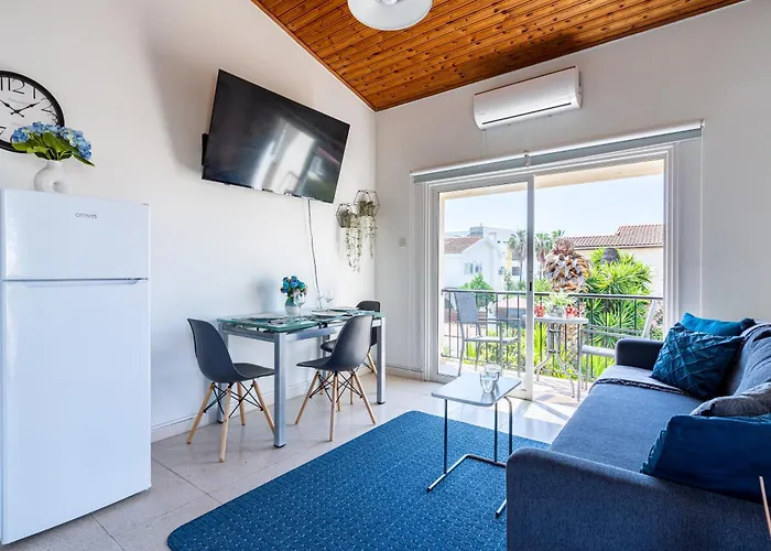 Apartmán Lazuli Stylish 1-br W Pool & Balcony In Larnaca Voroklini