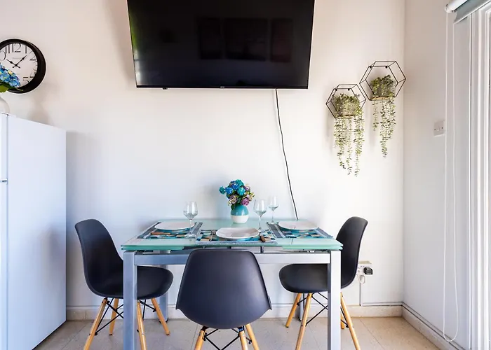 Lazuli Stylish 1-br W Pool & Balcony In Larnaca * Voroklini